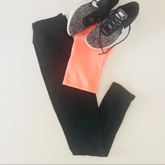 Pants - JUST IN! NWT Black Yoga Band Leggings One Size
